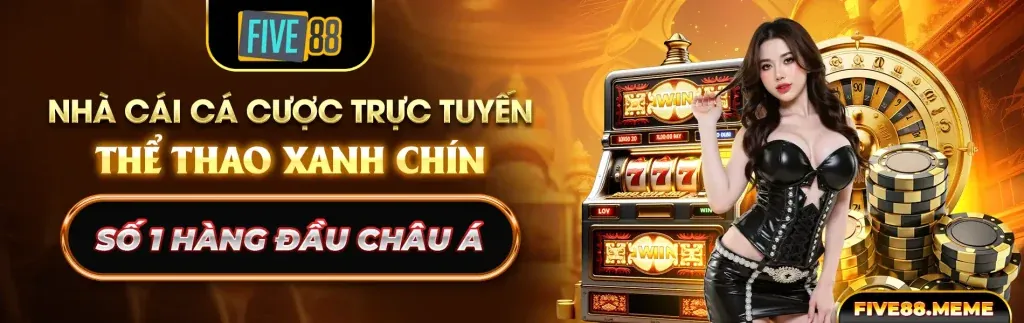 Người chia bài trực tiếp quyến rũ tại bàn casino ev888 win, tạo ra trải nghiệm chơi game sống động và thú vị